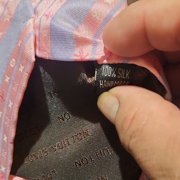 Louis Vuitton Men's Tie in Pink and Lavender - Picture 3 of 5